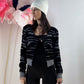 Twinset (top e cardigan con spilla)