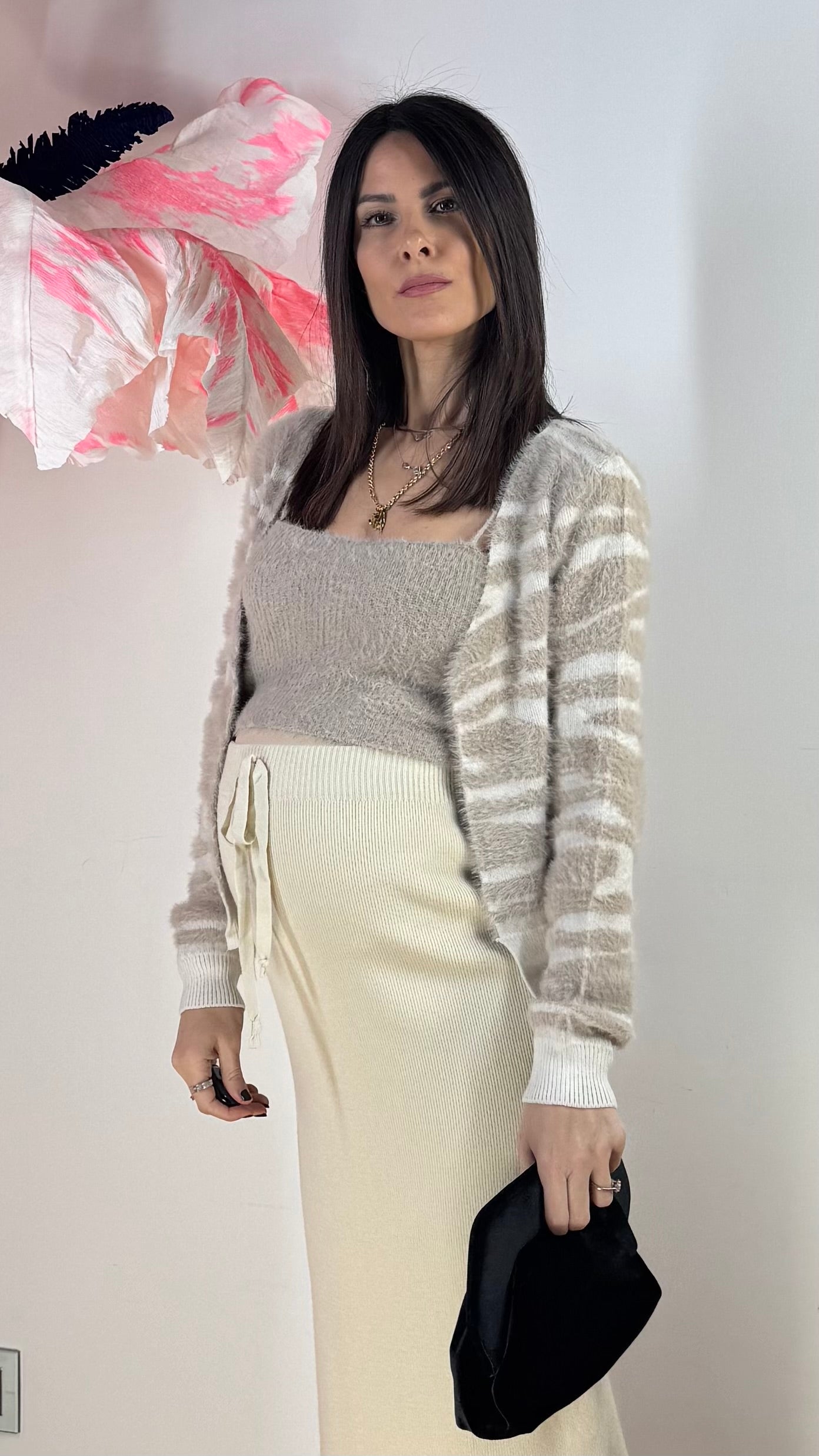Twinset (top e cardigan con spilla)