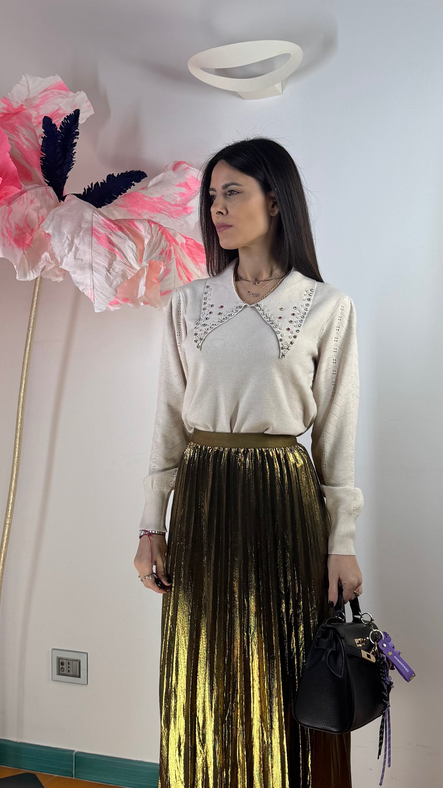 Maglia con collo gioiello