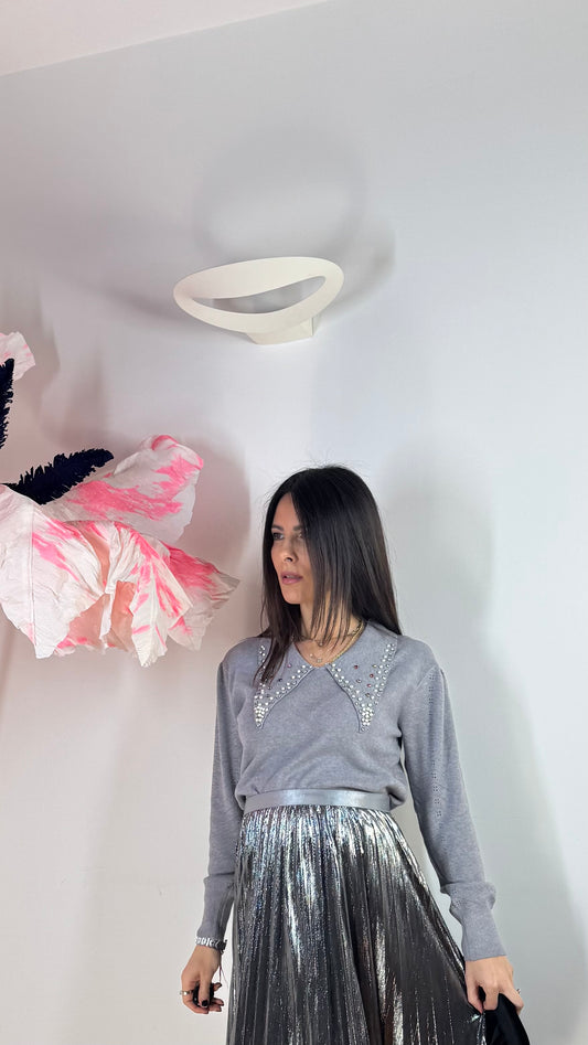 Maglia con collo gioiello